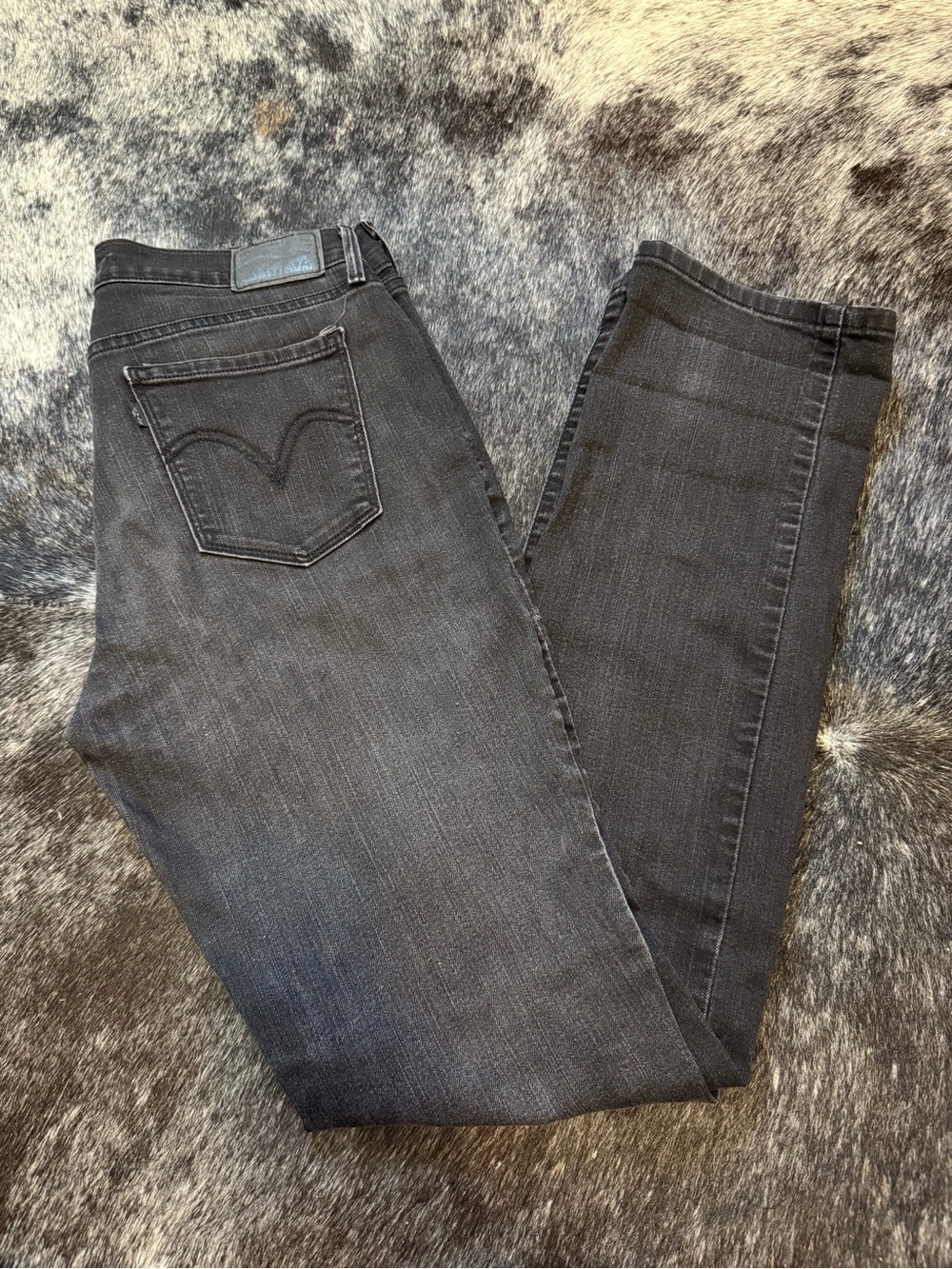 Black Levi’s Jeans
